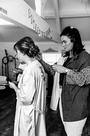 Alcumlow Barn Wedding Photography - Carrie & Craig-89