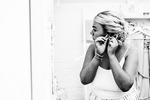 Alcumlow Barn Wedding Photography - Carrie & Craig-90