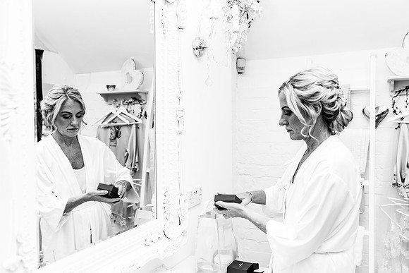 Alcumlow Barn Wedding Photography - Carrie & Craig-183