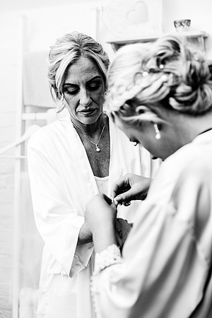 Alcumlow Barn Wedding Photography - Carrie & Craig-195