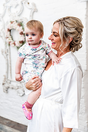 Alcumlow Barn Wedding Photography - Carrie & Craig-206