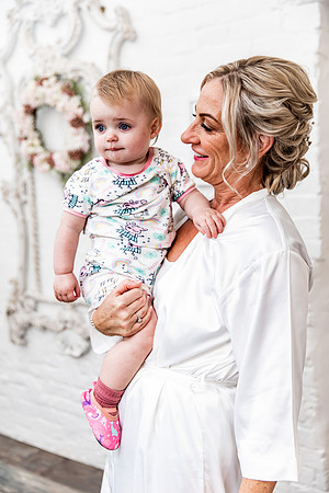 Alcumlow Barn Wedding Photography - Carrie & Craig-207
