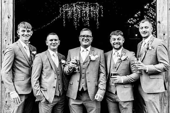 Alcumlow Barn Wedding Photography - Carrie & Craig-246