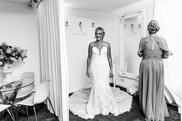Alcumlow Barn Wedding Photography - Carrie & Craig-278