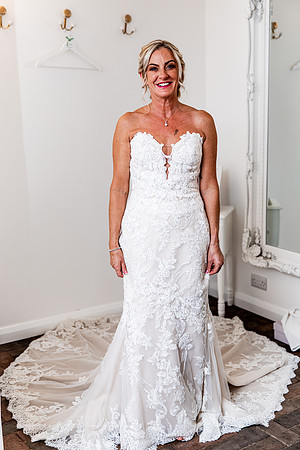 Alcumlow Barn Wedding Photography - Carrie & Craig-279