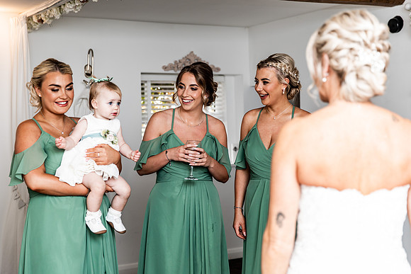 Alcumlow Barn Wedding Photography - Carrie & Craig-285