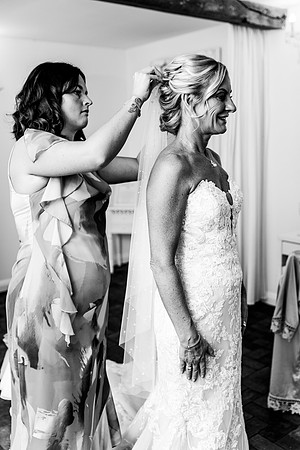 Alcumlow Barn Wedding Photography - Carrie & Craig-289