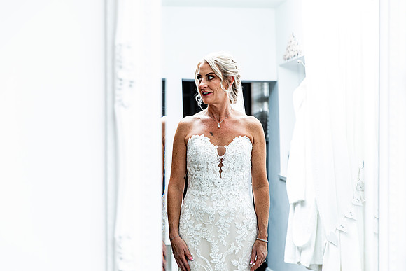 Alcumlow Barn Wedding Photography - Carrie & Craig-300