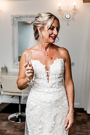 Alcumlow Barn Wedding Photography - Carrie & Craig-316