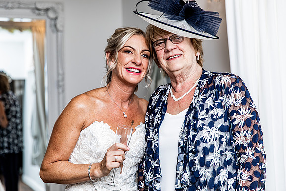 Alcumlow Barn Wedding Photography - Carrie & Craig-338