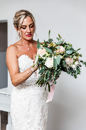 Alcumlow Barn Wedding Photography - Carrie & Craig-342