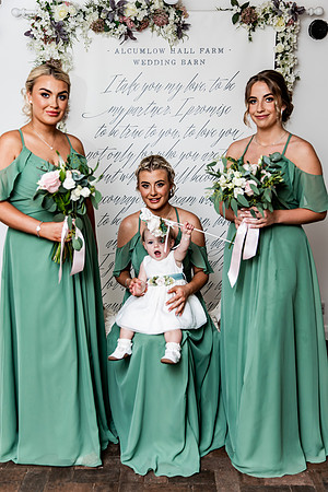 Alcumlow Barn Wedding Photography - Carrie & Craig-350