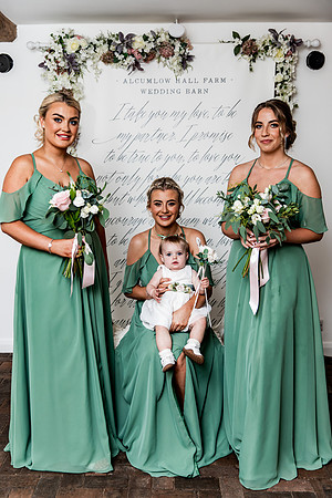 Alcumlow Barn Wedding Photography - Carrie & Craig-352