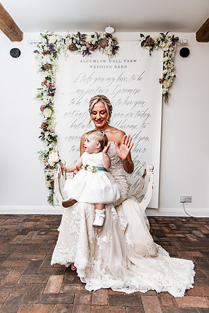Alcumlow Barn Wedding Photography - Carrie & Craig-366