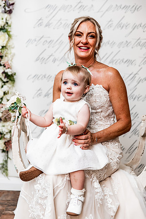 Alcumlow Barn Wedding Photography - Carrie & Craig-369