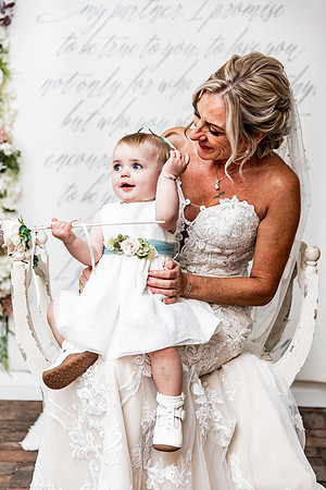Alcumlow Barn Wedding Photography - Carrie & Craig-370