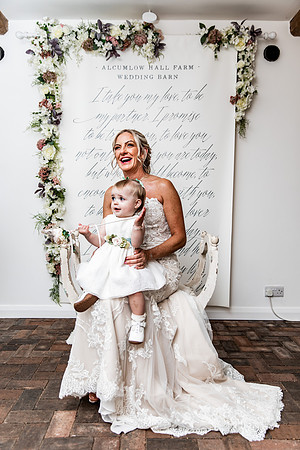 Alcumlow Barn Wedding Photography - Carrie & Craig-372