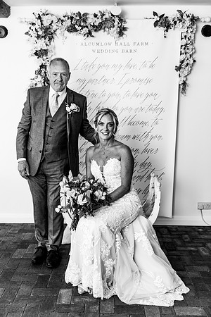 Alcumlow Barn Wedding Photography - Carrie & Craig-378