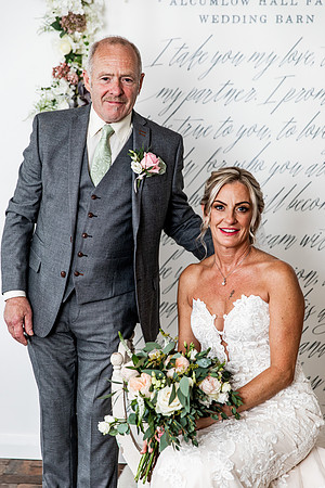Alcumlow Barn Wedding Photography - Carrie & Craig-379