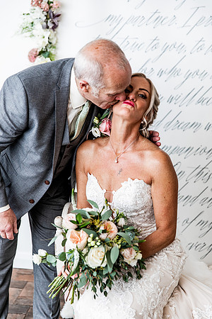 Alcumlow Barn Wedding Photography - Carrie & Craig-380