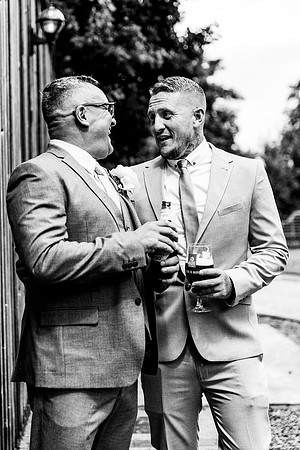 Alcumlow Barn Wedding Photography - Carrie & Craig-412