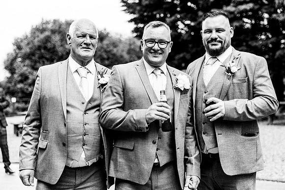 Alcumlow Barn Wedding Photography - Carrie & Craig-416