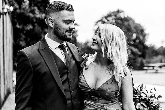 Alcumlow Barn Wedding Photography - Carrie & Craig-441