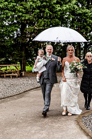 Alcumlow Barn Wedding Photography - Carrie & Craig-466