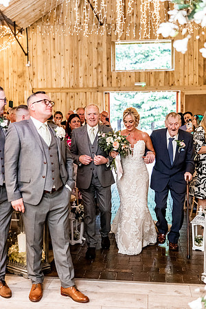 Alcumlow Barn Wedding Photography - Carrie & Craig-473