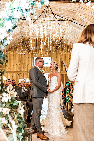 Alcumlow Barn Wedding Photography - Carrie & Craig-504