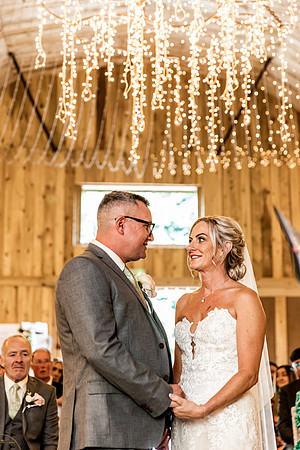 Alcumlow Barn Wedding Photography - Carrie & Craig-505