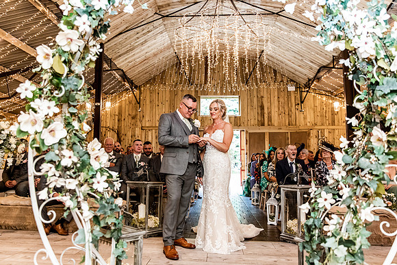 Alcumlow Barn Wedding Photography - Carrie & Craig-521