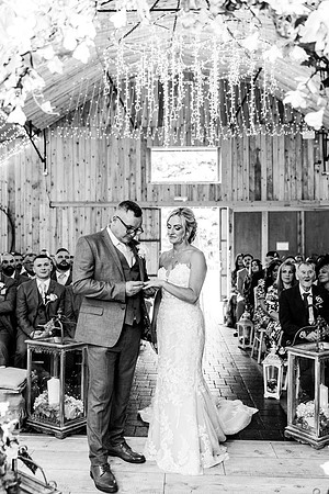 Alcumlow Barn Wedding Photography - Carrie & Craig-520