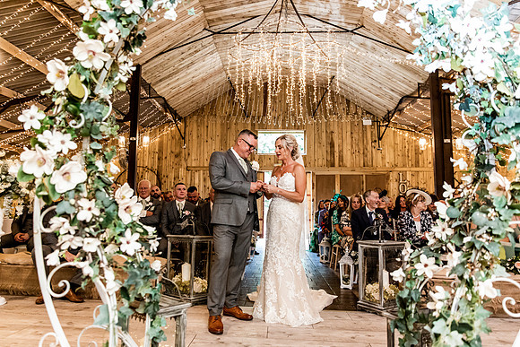 Alcumlow Barn Wedding Photography - Carrie & Craig-529
