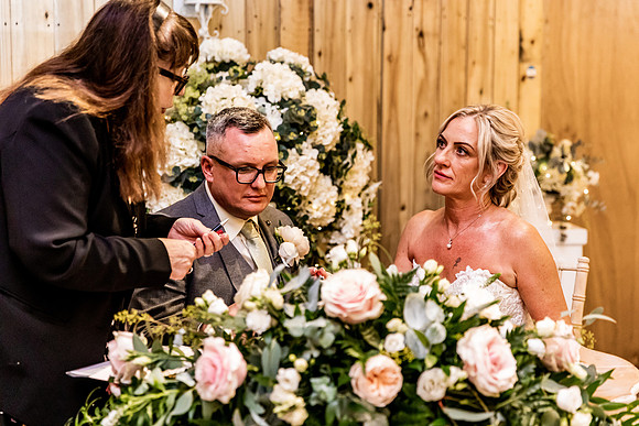 Alcumlow Barn Wedding Photography - Carrie & Craig-541