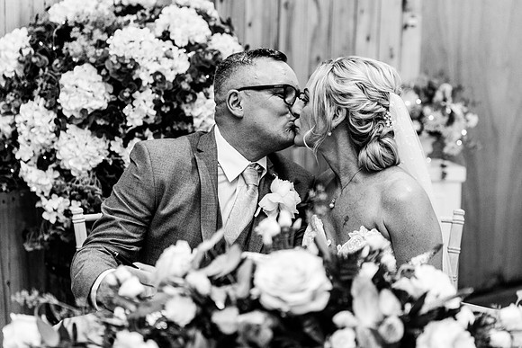 Alcumlow Barn Wedding Photography - Carrie & Craig-547