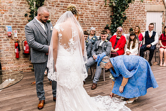 Foxtail Barns Wedding Photography - Kate & Jonathon-277