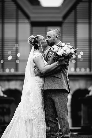 Foxtail Barns Wedding Photography - Kate & Jonathon-523