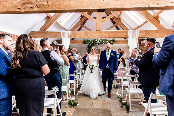 Hanbury Barn Wedding Photography - Laura & Phil-368