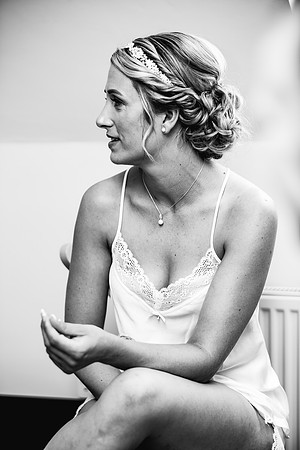 Beckford Inn Wedding Photography - Claire & Stephen-88