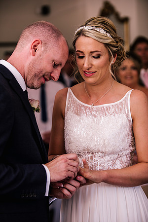 Beckford Inn Wedding Photography - Claire & Stephen-183
