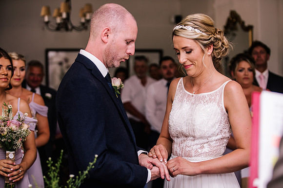 Beckford Inn Wedding Photography - Claire & Stephen-189