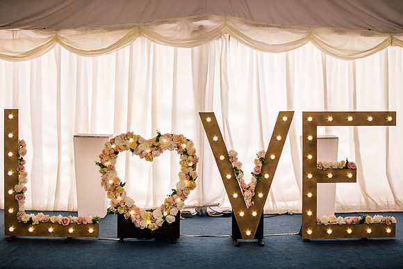 Beckford Inn Wedding Photography - Claire & Stephen-256