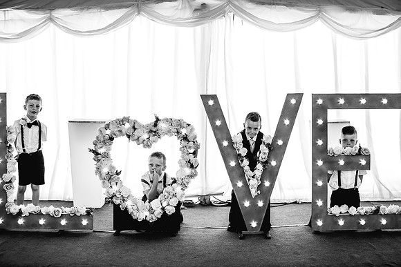 Beckford Inn Wedding Photography - Claire & Stephen-301
