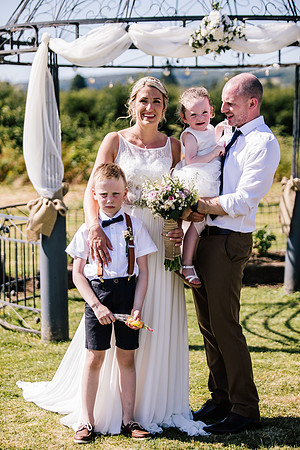 Beckford Inn Wedding Photography - Claire & Stephen-350