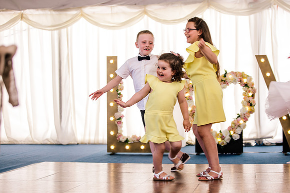 Beckford Inn Wedding Photography - Claire & Stephen-427