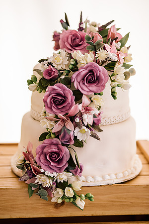 Beckford Inn Wedding Photography - Claire & Stephen-629