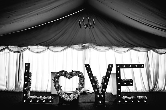 Beckford Inn Wedding Photography - Claire & Stephen-275