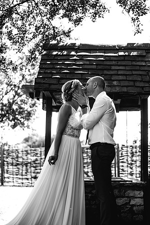 Beckford Inn Wedding Photography - Claire & Stephen-383