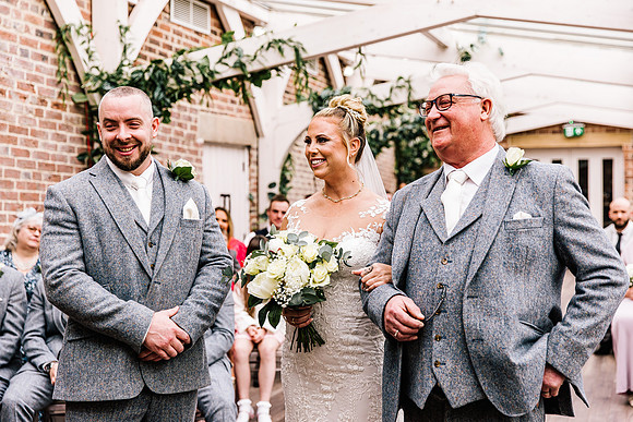 Foxtail Barns Wedding Photography - Kate & Jonathon-276